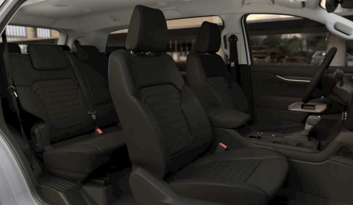Nội thất Everest Sport SE 2025